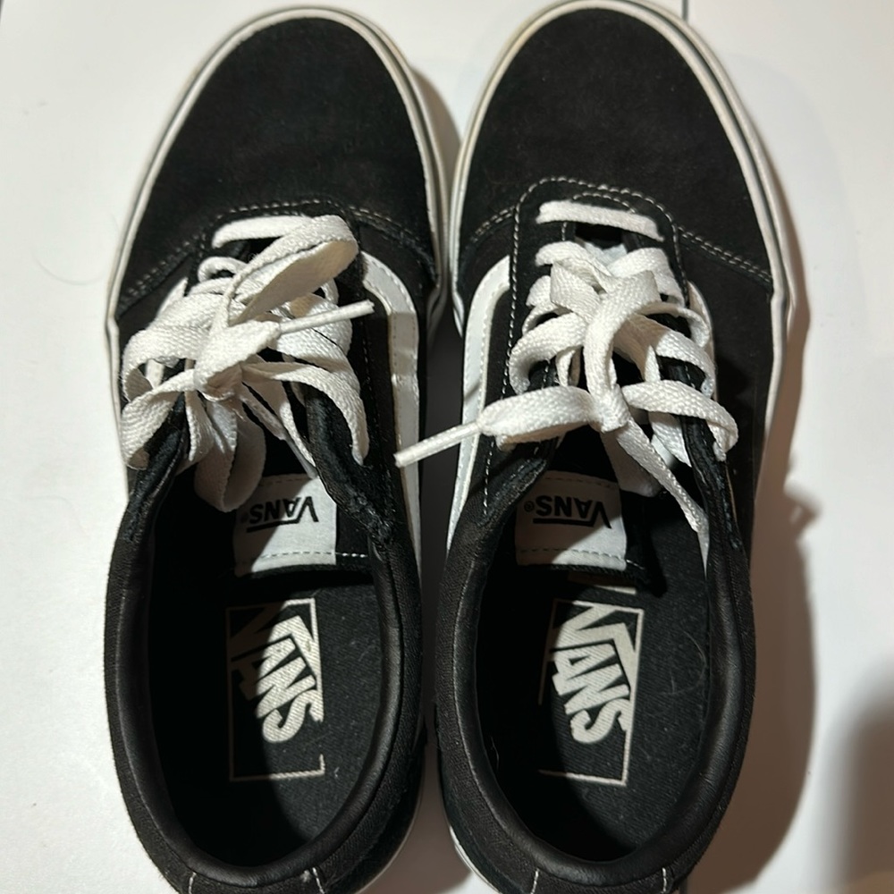 Vans. Ward Lo. Women’s Tennis shoes